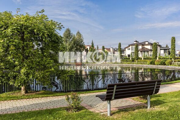 Коттеджный поселок Монтевиль: . Новорижское ш., 23 км от МКАД