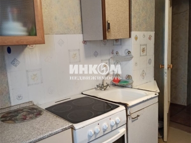 1 комната в 3-х комнатной квартире, 5-й кв-л, 3