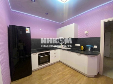 3-х комнатная квартира, Южный мкр, Курыжова ул, 7 корп.2