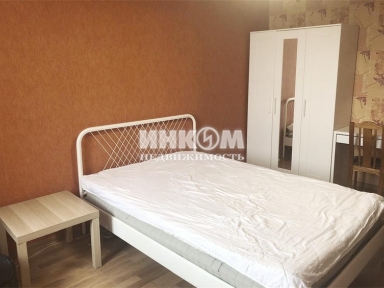 1 комната в 3-х комнатной квартире, Новоясеневский пр-кт, 25/20