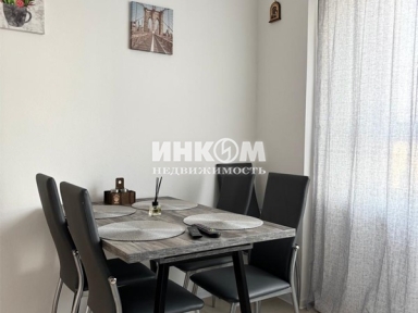2-х комнатная квартира, Поляны ул, 5Ак5
