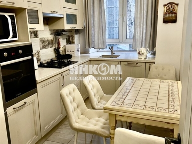 4-х комнатная квартира, Мантулинская ул, 16