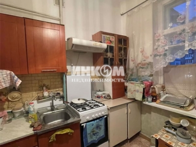 1 комната в 2-х комнатной квартире, Маршала Бирюзова ул, 19