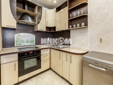 2-х комнатная квартира, Бажова ул, 8