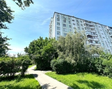 Купить двухкомнатную квартиру в Москве, 1-й мкр