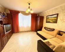 Купить трехкомнатную квартиру в Москве, Изюмская ул