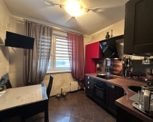 Купить трехкомнатную квартиру в Москве, Корнейчука ул