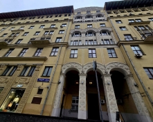 Купить трехкомнатную квартиру в Москве, Тверская ул