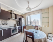 Купить трехкомнатную квартиру в Москве, Пятницкое ш