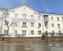 Купить трехкомнатную квартиру в Москве, Театральная ул