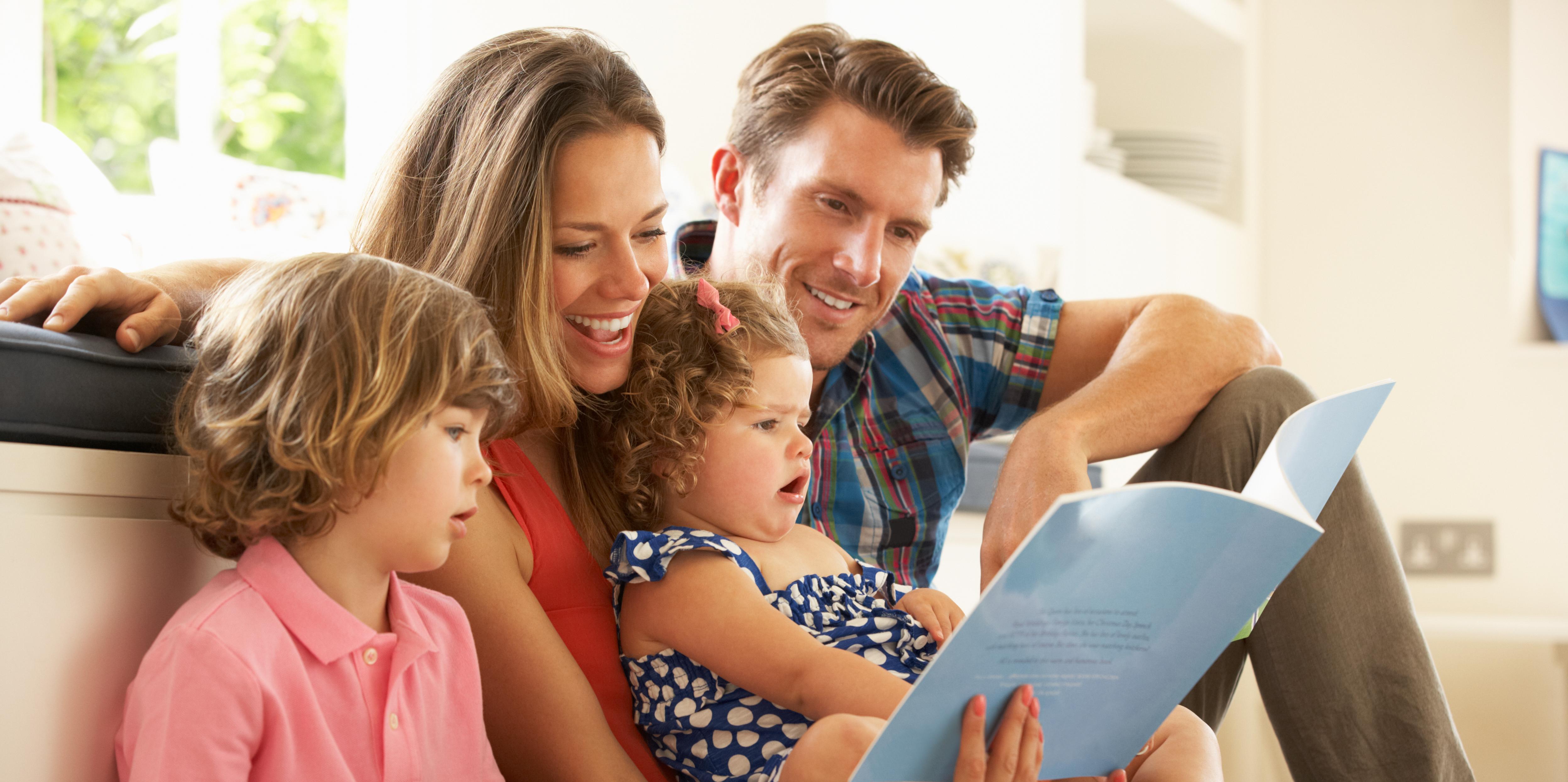 Читаем всей семьей название. Воспитание. Семейное чтение. Читаем всей семьей. День семейного чтения.
